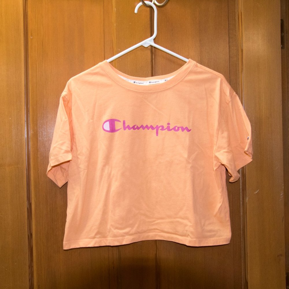 Women's medium short Champion T Size Med NWOT